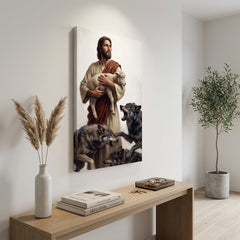 Религиозна слика Исус Христос со јагне во стилски уреден ентериер над дрвена конзола, осветлена со мека дневна светлина.