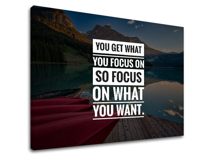 Модерна слика на платно со мотив You get what you focus, планини, езеро, пејзаж, мотивациски цитат во бело-сино нијанси, внатрешен мир и природа – производ