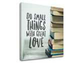 Модерна слика на платно со мотив Do small things, мотивациски цитат во сино-црвено нијанси, погоден за зона за релаксација | Мотивациска слика за ѕид Do small things_002 – производ