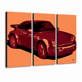 Рачно насликана поп-арт слика PORSCHE 911, 3 парчиња – 3D визуелизација на рачно сликана платно на бел фон. Доминантни бои: портокалова, црвена, црна.