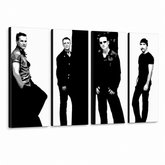 Рачно насликана ПОП-арт слика U2 во црна боја, 4 дела U2 – 3D визуелизација на рачно сликана платно на бел фон. Доминантни бои: црна, бела, сива.