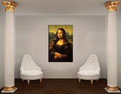 Поп арт слика на платно со мотив MONA LISA – Leonardo Da Vinci, пејзаж, градски мотив, природа во бело-златно нијанси закачена во ентериер на работна соба – ентериер