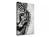 Модерна слика на платно со мотив TIGER 001, тигар, пејзаж во бело-сиво нијанси, интензивна атмосфера, природа и сила, погоден за работна соба – производ