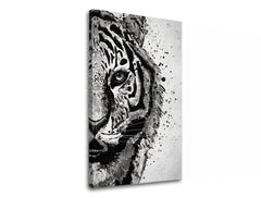 Модерна слика на платно со мотив TIGER 001, тигар, пејзаж во бело-сиво нијанси, интензивна атмосфера, природа и сила, погоден за работна соба – производ