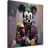 Во бохо стил слика на платно со мотив Ochranca Mickey Mouse, детски мотив во виолетово-сиво нијанси, дрска атмосфера, носталгија, погоден за дневна соба – главна
