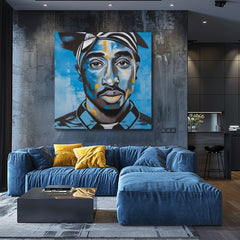 Рачно насликана слика на платно со мотив Tupac Shakur - Rapper v nebi во црно-бело нијанси, интензивна атмосфера | Слика Tupac Shakur - Rapper v nebi – производ