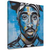 Рачно насликана слика на платно со мотив Tupac Shakur - Rapper v nebi во црно-бело нијанси, интензивна атмосфера | Слика Tupac Shakur - Rapper v nebi – главна