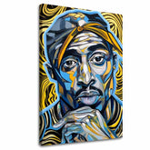 Рачно насликана слика на платно со мотив Tupac Shakur - Zlaté tóny rapu во златно-црно нијанси, интензивна атмосфера, слава | Слика Tupac Shakur - Zlaté tóny rapu – главна