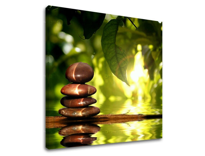 Арт деко слика на платно со мотив FENG SHUI, листови, пејзаж, мапа, природа во сино-сребрено нијанси, мирна атмосфера, погоден за дневна соба – главна