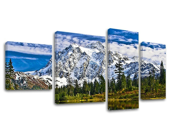 Геометриска слика на платно со мотив пејзаж во бело-сино нијанси, мирна атмосфера, дивина и природа, троделна изведба, погоден за дневна соба – главна
