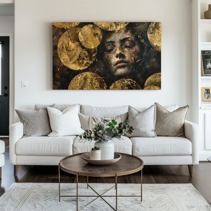 Елегантна слика на жена под вода