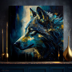 Арт деко слика на платно со мотив PREMIUM ART - Wilderness in Wolf Eyes, vlk во сино-златно нијанси, интензивна атмосфера, погоден за работна соба – производ