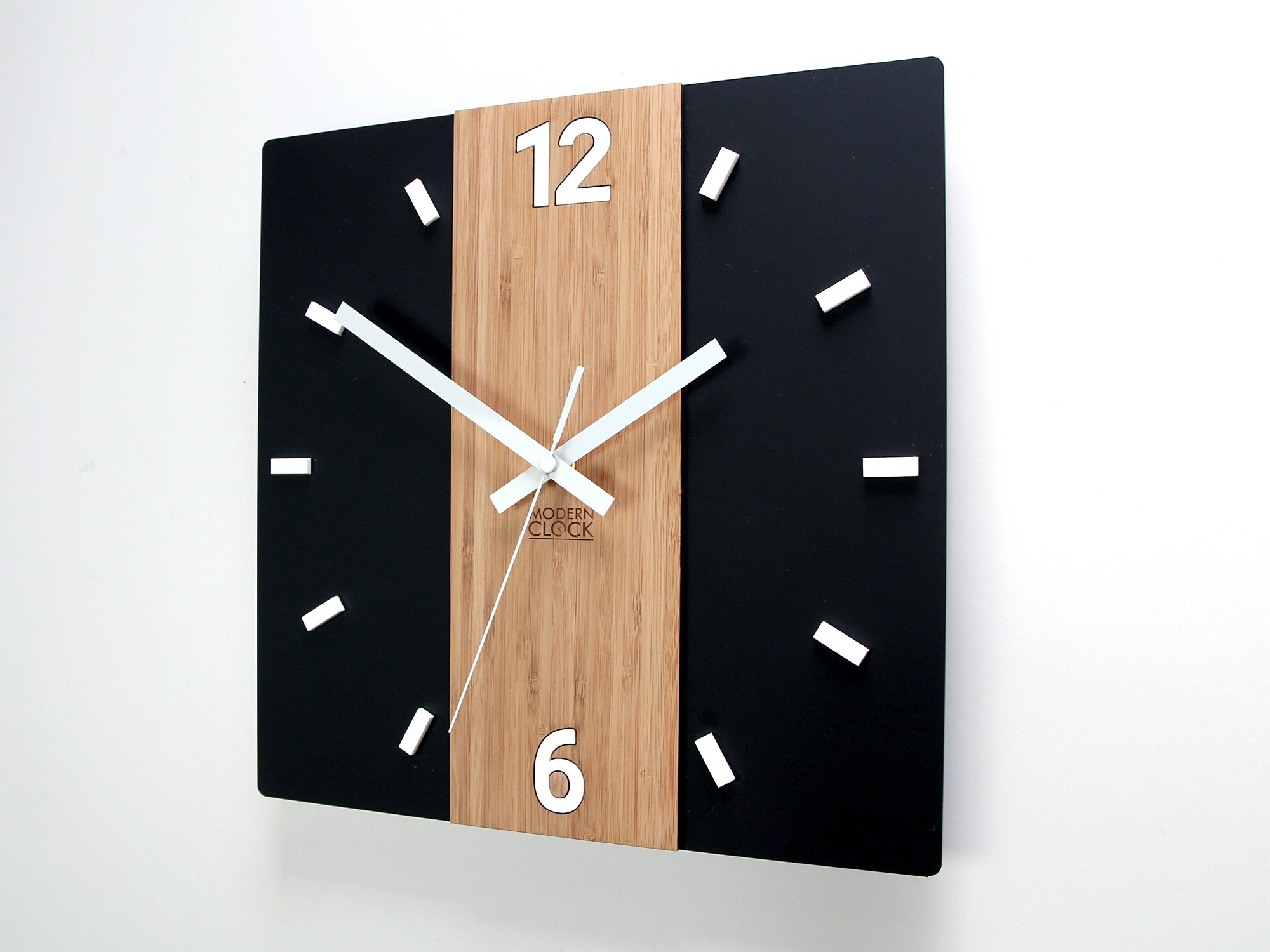 Модерен ѕиден часовник PRIMO на квадрат - слика 5