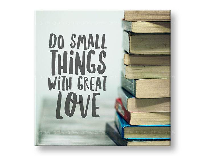 Модерна слика на платно со мотив Do small things, мотивациски цитат во сино-црвено нијанси, погоден за зона за релаксација | Мотивациска слика за ѕид Do small things_002 – главна