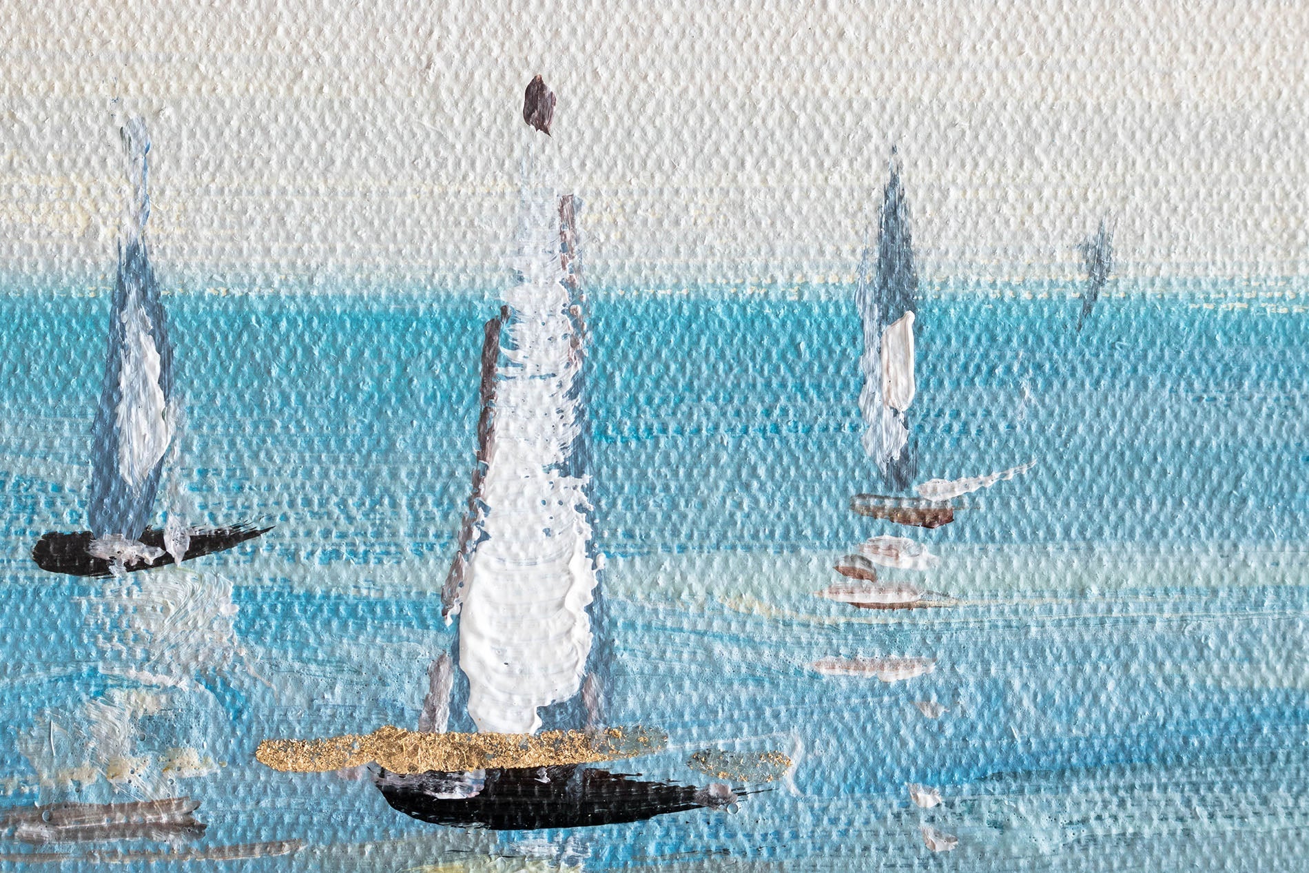 Автентичен приказ на рачно насликаната слика Бродови 70x70 cm, со фокус на динамичната композиција и играта на светлина и сенка.