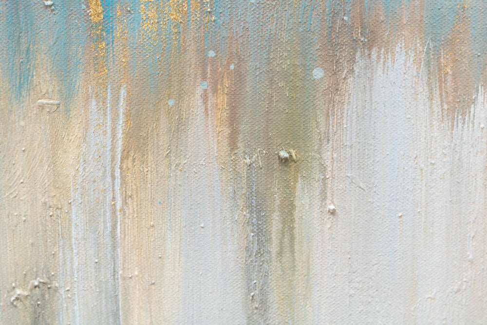 Крупна слика на рачно насликано платно, дрвја и планини, 140x70 cm, со фокус на деталите и нијансите.