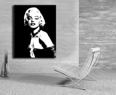 Рачно насликана слика на платно со мотив Marilyn Monroe во црно-бело нијанси, драматична атмосфера, слава и иконографија | Рачно насликана POP Art слика Marilyn Monroe – производ