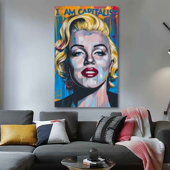 Модерна слика на платно со мотив Marilyn Monroe - Kapitalistický šarm во златно-црвено нијанси, смела атмосфера, слава | Слика Marilyn Monroe - Kapitalistický šarm – производ