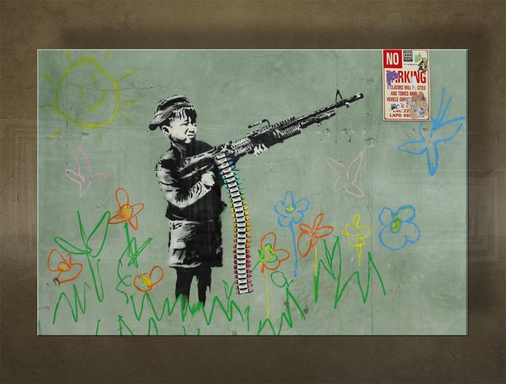 Во бохо стил слика на платно со мотив Street ART – Banksy, дете, графити, цвеќиња, сонце во виолетово-сино нијанси, детство, повеќеделна изведба – главна