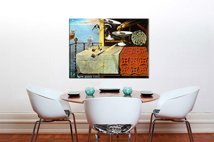 Винтиџ слика на платно со мотив NATURA MORTE VIVENTE – Salvador Dalí, птици, море, пејзаж, животно закачена во ентериер на кујна, соништа | Слика на платно NATURA MORTE VIVENTE – Salvador Dalí