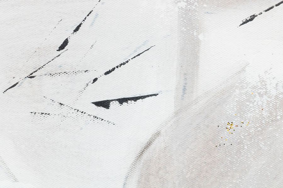 Рачно насликана слика на платно со мотив цвеќиња, природа во бело-беж нијанси, софистицирана атмосфера, природа и елеганција, погоден за ходник – производ, поглед 5