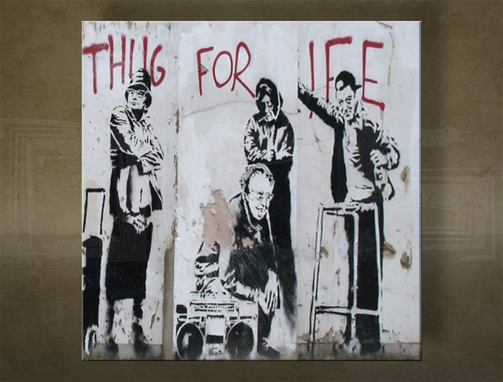 Класична слика на платно со мотив Street ART – Banksy во бело-црвено нијанси, градски живот, погоден за канцеларија | Слика на платно Street ART – Banksy – главна