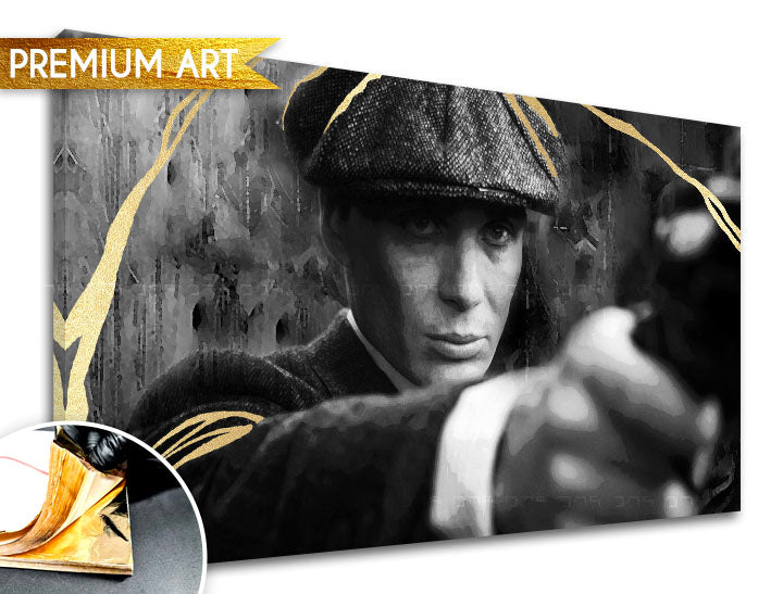 Рачно насликана слика на платно со мотив PREMIUM ART – Peaky Blinders Thomas Shelby во сиво-златно нијанси, интензивна атмосфера | Слики на платно - PREMIUM ART – Peaky Blinders Thomas..., поглед 2