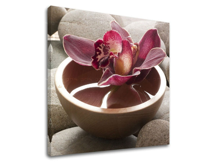 Класична слика на платно со мотив FENG SHUI, орхидеја, цвет, пејзаж, природа во сино-сребрено нијанси, мирна атмосфера, погоден за дневна соба – главна